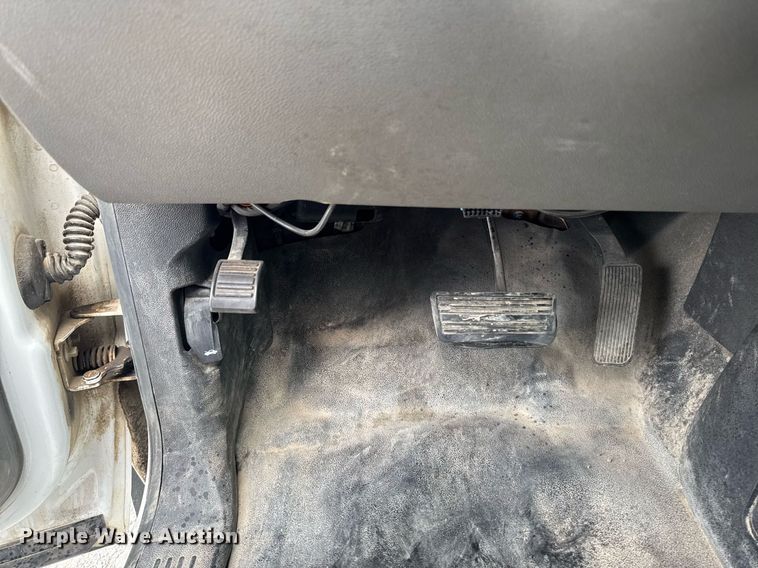 image for item EM3961 2011 Chevrolet Silverado 1500 Ext. Cab pickup truck