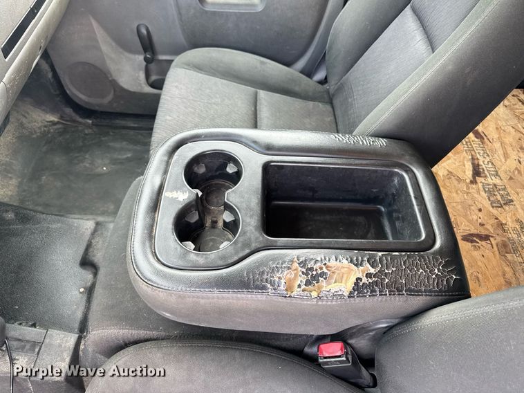 image for item EM3961 2011 Chevrolet Silverado 1500 Ext. Cab pickup truck