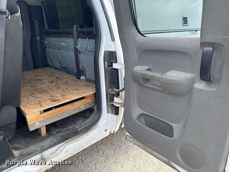 image for item EM3961 2011 Chevrolet Silverado 1500 Ext. Cab pickup truck