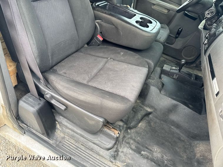 image for item EM3961 2011 Chevrolet Silverado 1500 Ext. Cab pickup truck