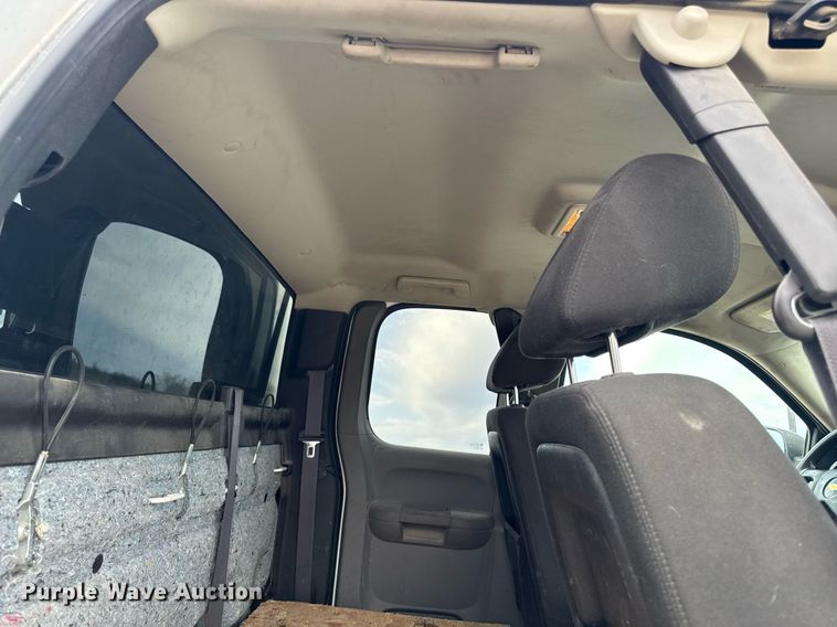 image for item EM3961 2011 Chevrolet Silverado 1500 Ext. Cab pickup truck