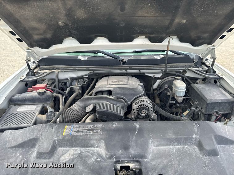 image for item EM3961 2011 Chevrolet Silverado 1500 Ext. Cab pickup truck