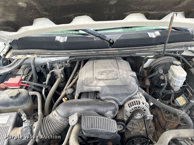 image for item EM3961 2011 Chevrolet Silverado 1500 Ext. Cab pickup truck