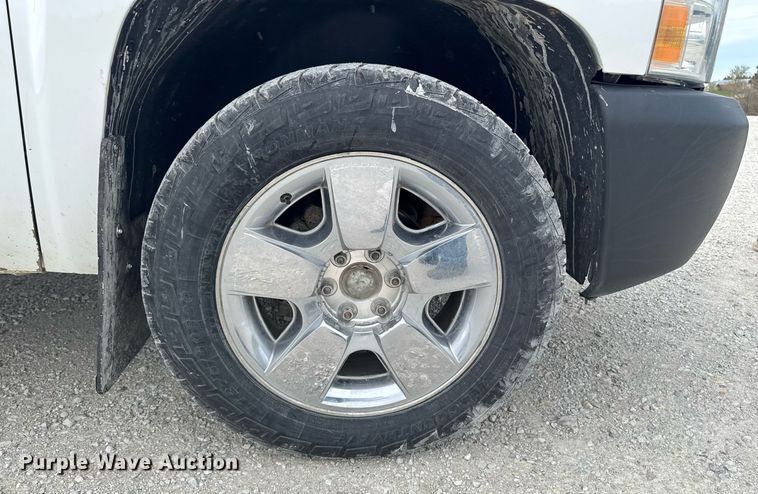 image for item EM3961 2011 Chevrolet Silverado 1500 Ext. Cab pickup truck