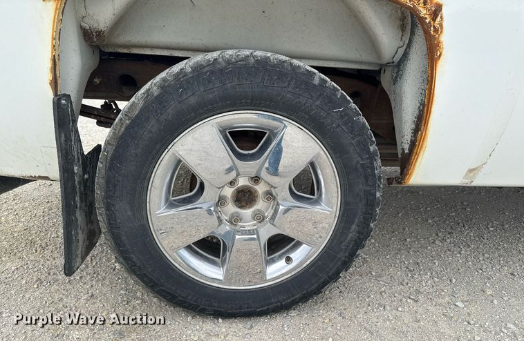 image for item EM3961 2011 Chevrolet Silverado 1500 Ext. Cab pickup truck