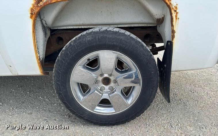 image for item EM3961 2011 Chevrolet Silverado 1500 Ext. Cab pickup truck