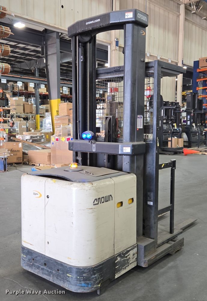 image for item EM6023 2014 Crown SP3505-30 order picker