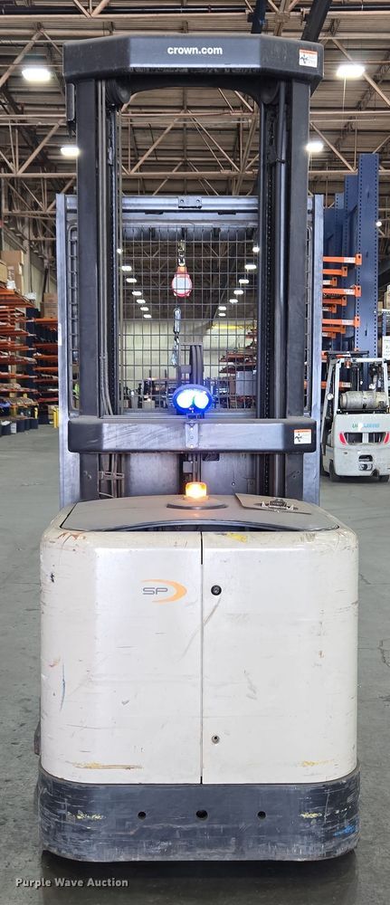 image for item EM6023 2014 Crown SP3505-30 order picker