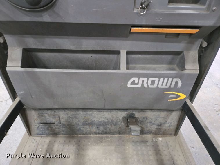 image for item EM6023 2014 Crown SP3505-30 order picker