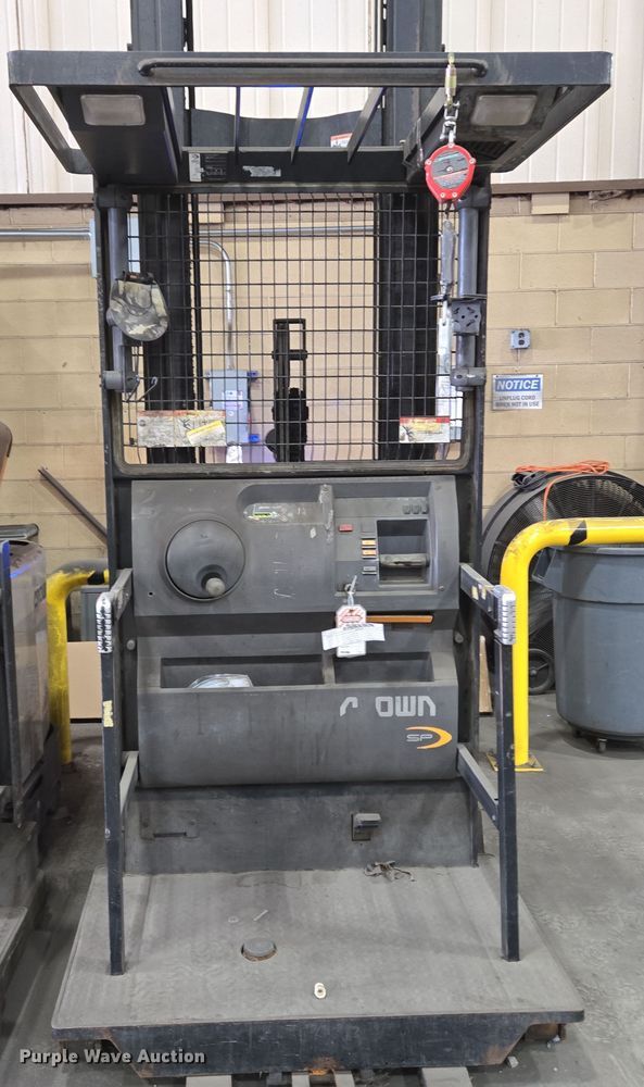 image for item EM6024 2015 Crown SP3520-30 order picker