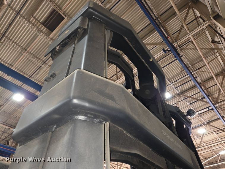 image for item EM6024 2015 Crown SP3520-30 order picker