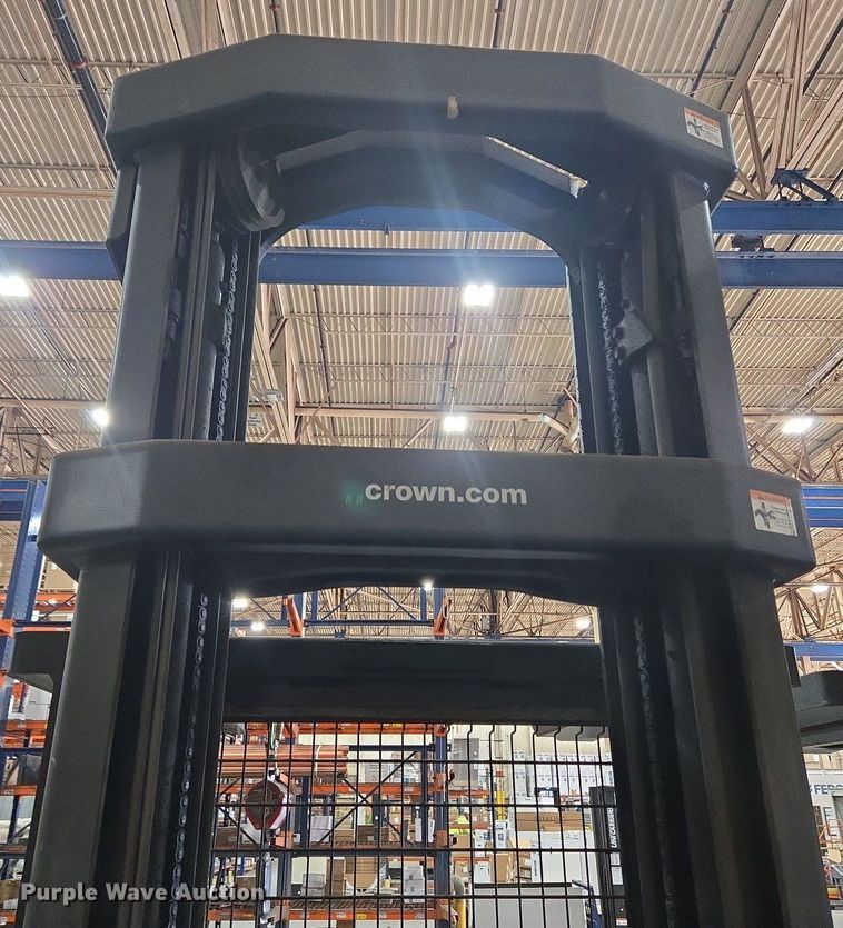 image for item EM6024 2015 Crown SP3520-30 order picker