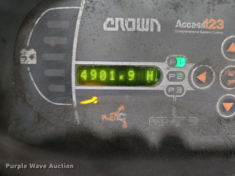 image for item EM6024 2015 Crown SP3520-30 order picker