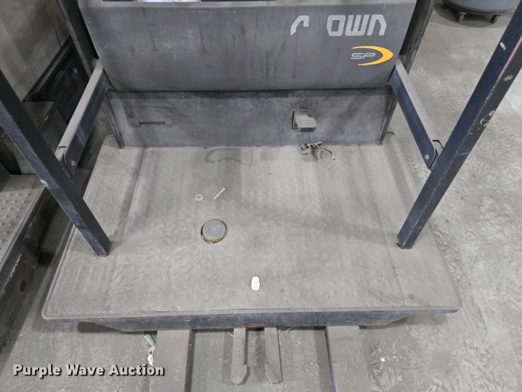 image for item EM6024 2015 Crown SP3520-30 order picker