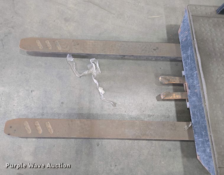 image for item EM6025 2016 Crown SP3520-30 order picker