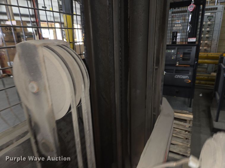 image for item EM6025 2016 Crown SP3520-30 order picker