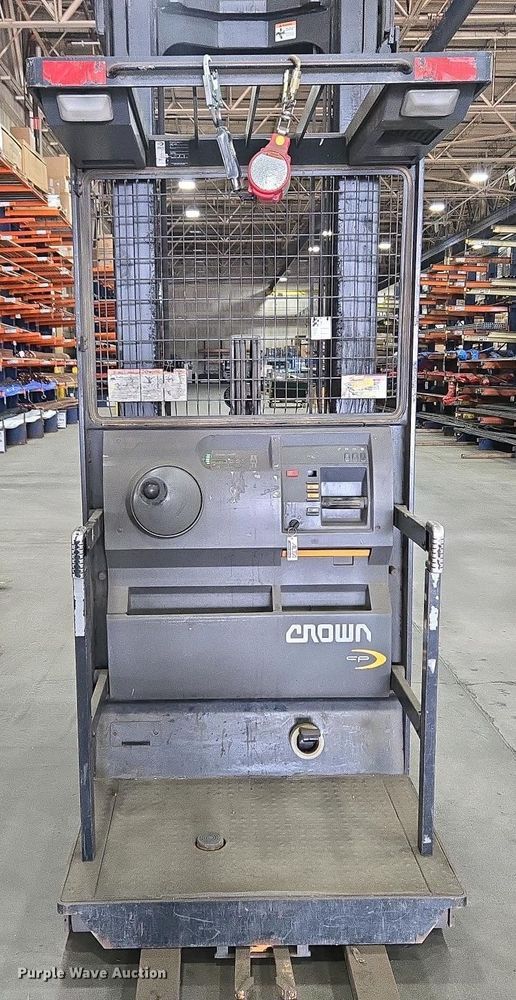 image for item EM6025 2016 Crown SP3520-30 order picker