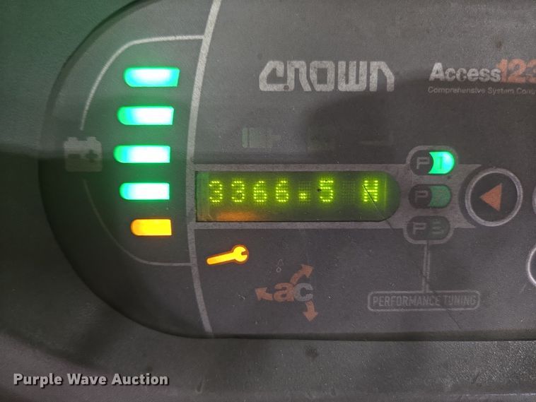 image for item EM6025 2016 Crown SP3520-30 order picker