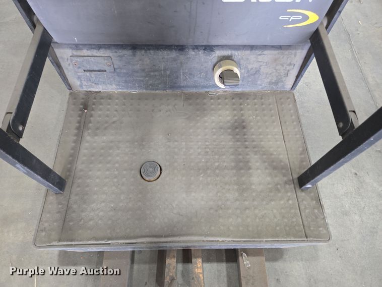 image for item EM6025 2016 Crown SP3520-30 order picker