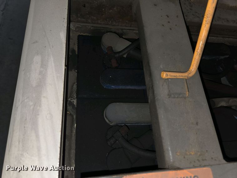 image for item EM6025 2016 Crown SP3520-30 order picker