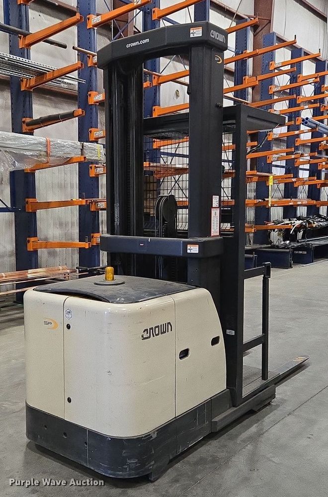 image for item EM6027 2015 Crown SP3520-30 order picker