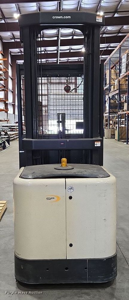 image for item EM6027 2015 Crown SP3520-30 order picker