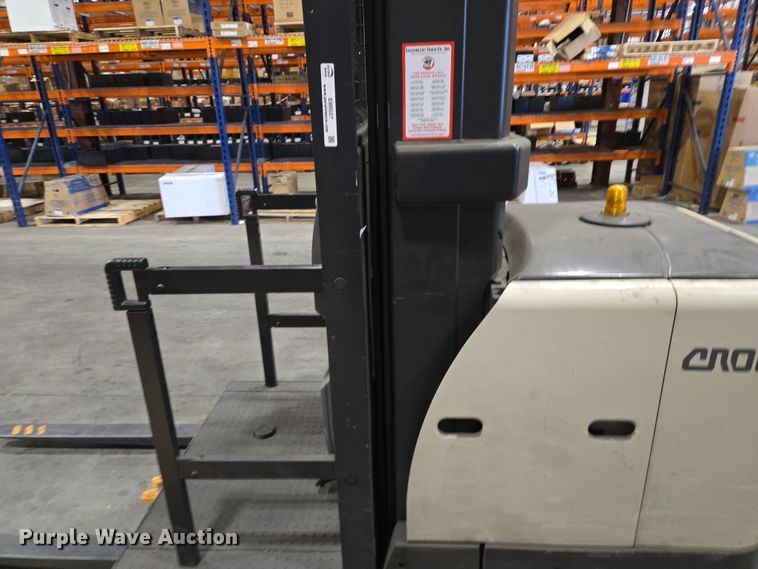 image for item EM6027 2015 Crown SP3520-30 order picker