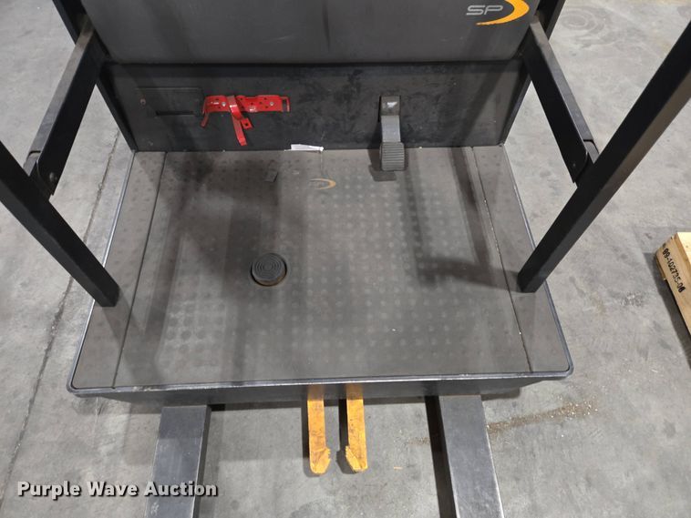 image for item EM6027 2015 Crown SP3520-30 order picker