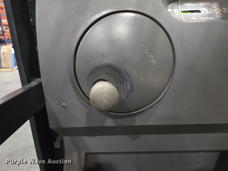 image for item EM6027 2015 Crown SP3520-30 order picker