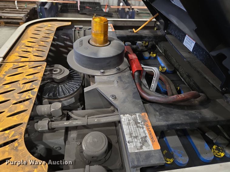 image for item EM6027 2015 Crown SP3520-30 order picker