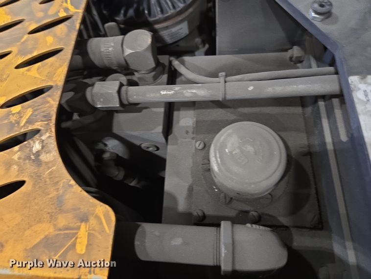 image for item EM6027 2015 Crown SP3520-30 order picker