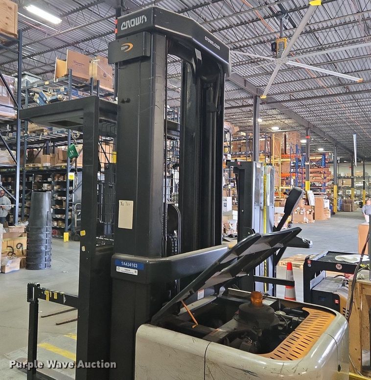 image for item EM6028 2015 Crown S3505-30 order picker