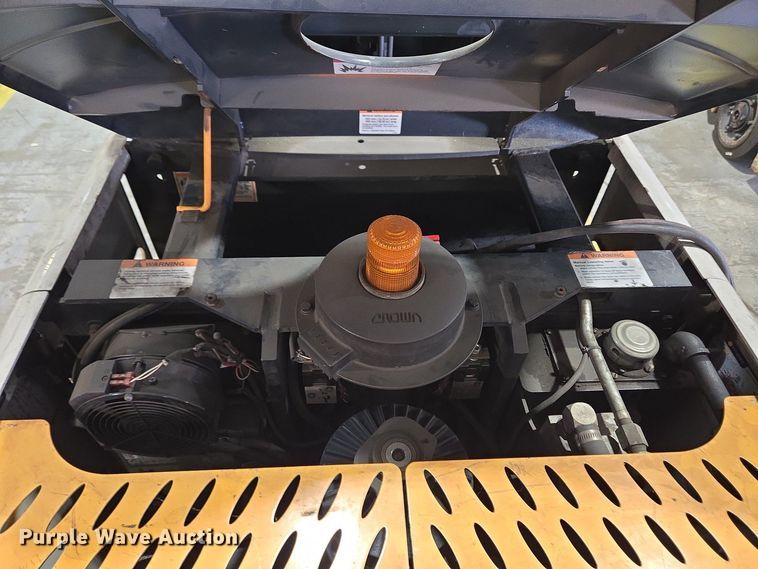 image for item EM6028 2015 Crown S3505-30 order picker