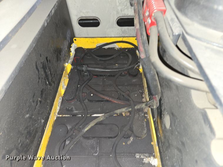 image for item EM6028 2015 Crown S3505-30 order picker