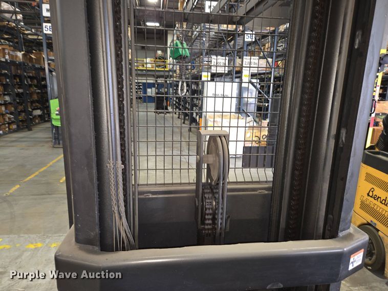 image for item EM6028 2015 Crown S3505-30 order picker