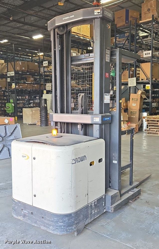 image for item EM6029 2015 Crown SP3505-30 order picker