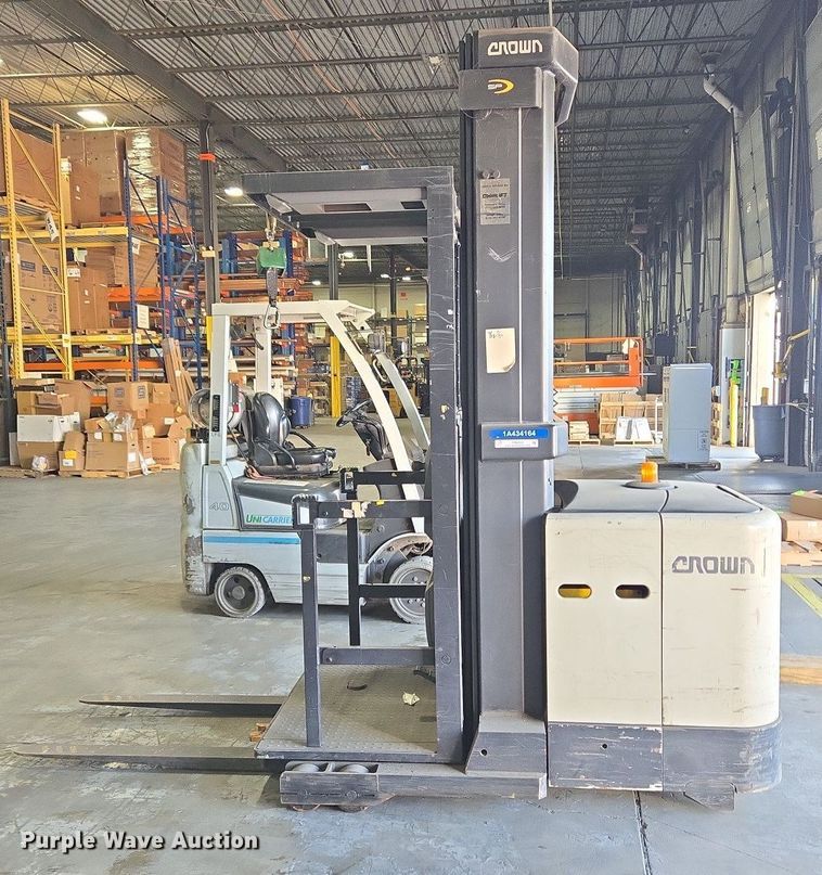 image for item EM6029 2015 Crown SP3505-30 order picker