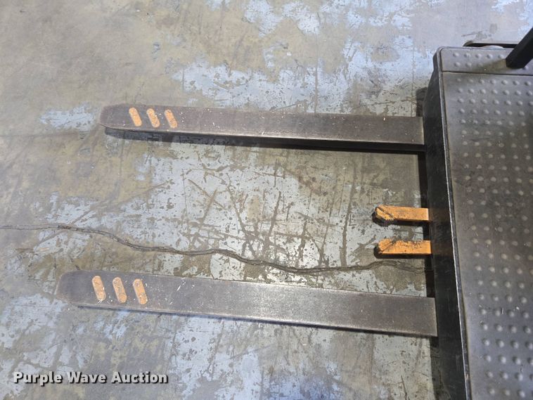 image for item EM6029 2015 Crown SP3505-30 order picker