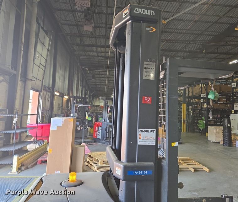 image for item EM6029 2015 Crown SP3505-30 order picker