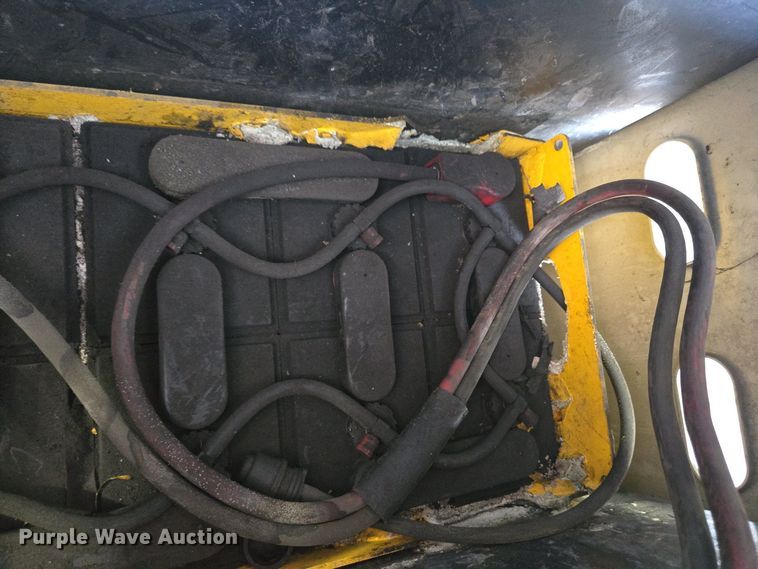 image for item EM6029 2015 Crown SP3505-30 order picker