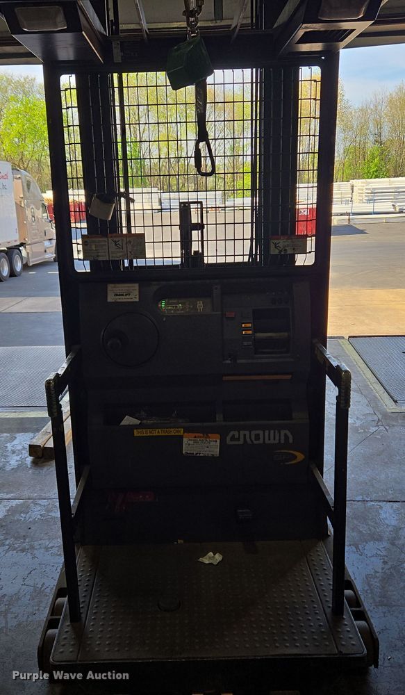 image for item EM6029 2015 Crown SP3505-30 order picker