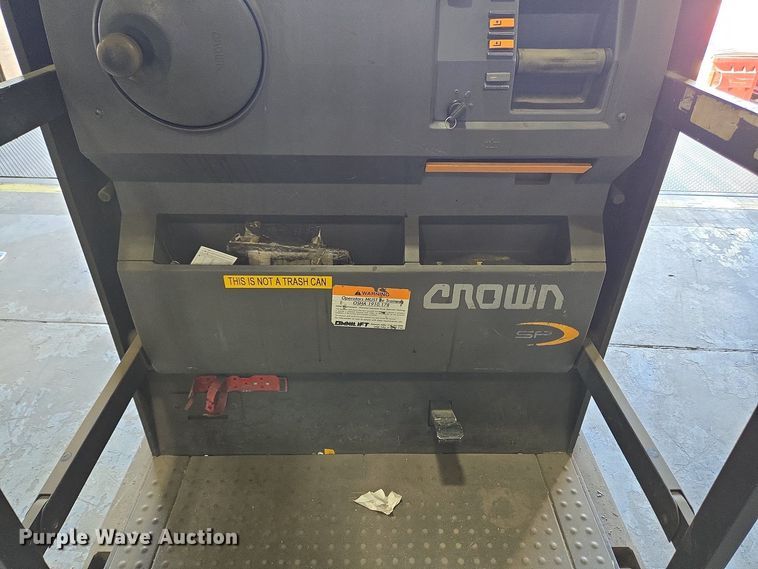 image for item EM6029 2015 Crown SP3505-30 order picker