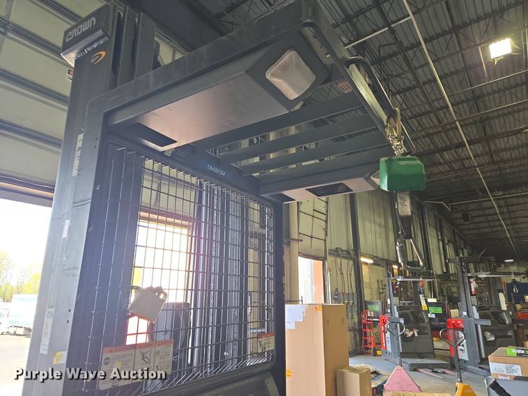 image for item EM6029 2015 Crown SP3505-30 order picker