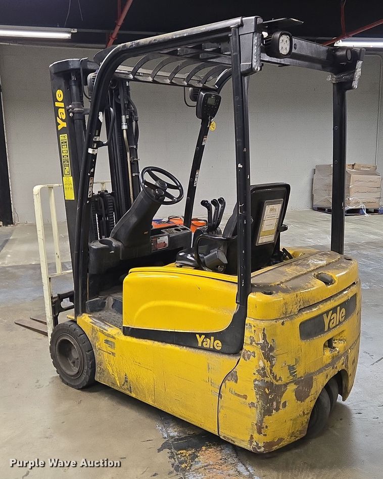 image for item EM6031 2016 Yale ERP040VTN36TE082 forklift