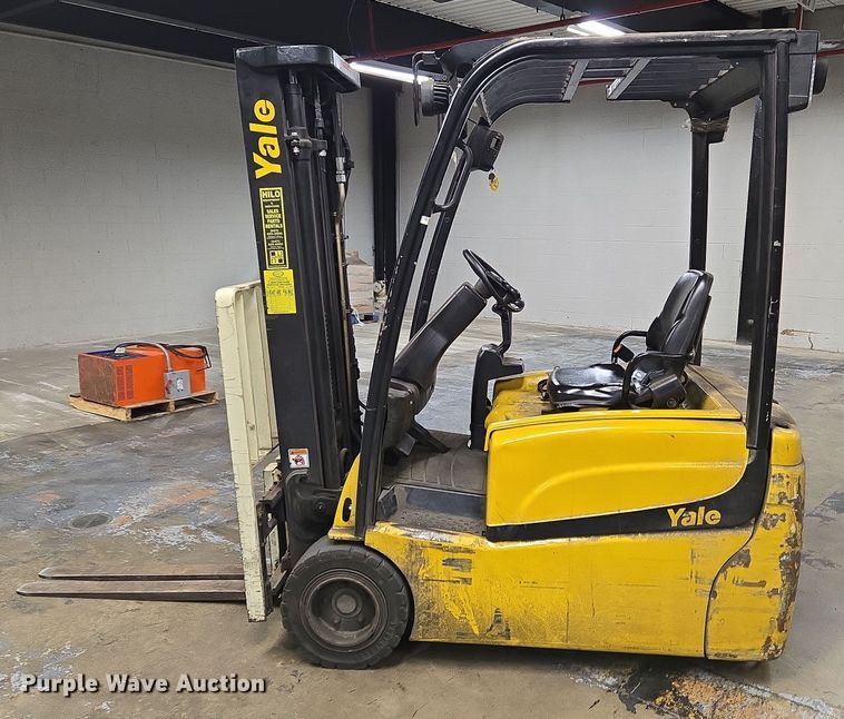 image for item EM6031 2016 Yale ERP040VTN36TE082 forklift
