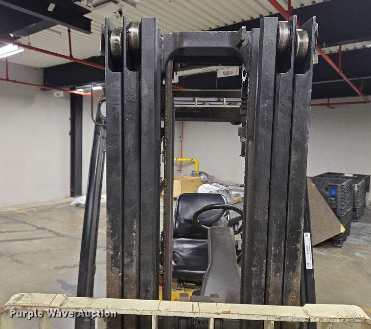 image for item EM6031 2016 Yale ERP040VTN36TE082 forklift