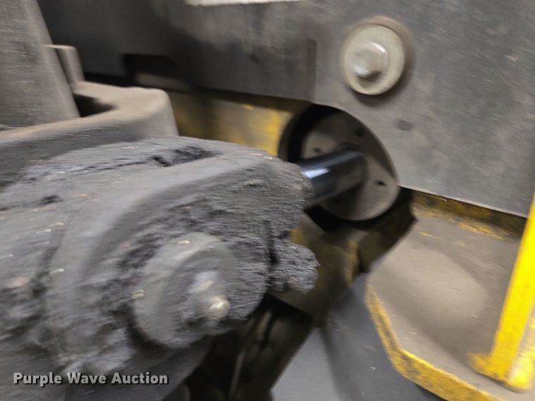 image for item EM6031 2016 Yale ERP040VTN36TE082 forklift