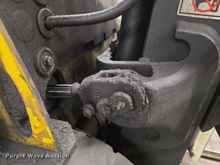 image for item EM6031 2016 Yale ERP040VTN36TE082 forklift