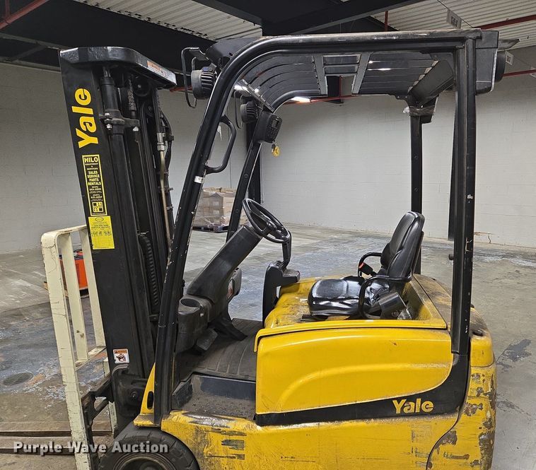 image for item EM6031 2016 Yale ERP040VTN36TE082 forklift