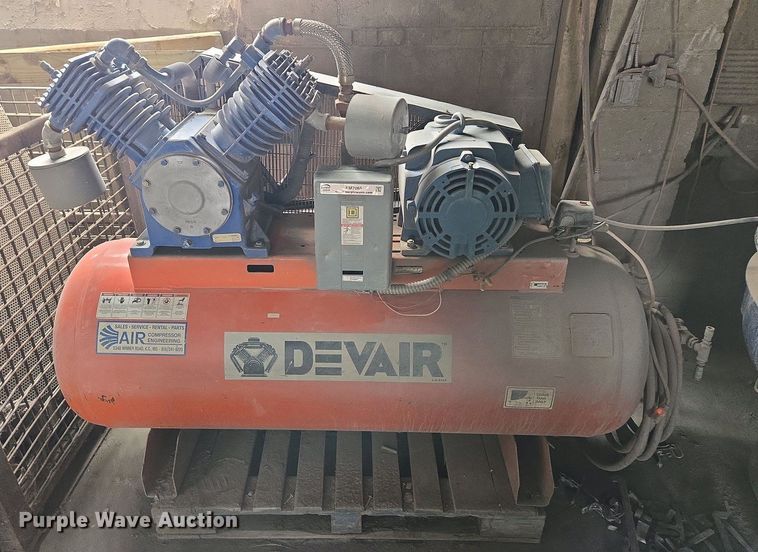 image for item EM7065 Devair air compressor